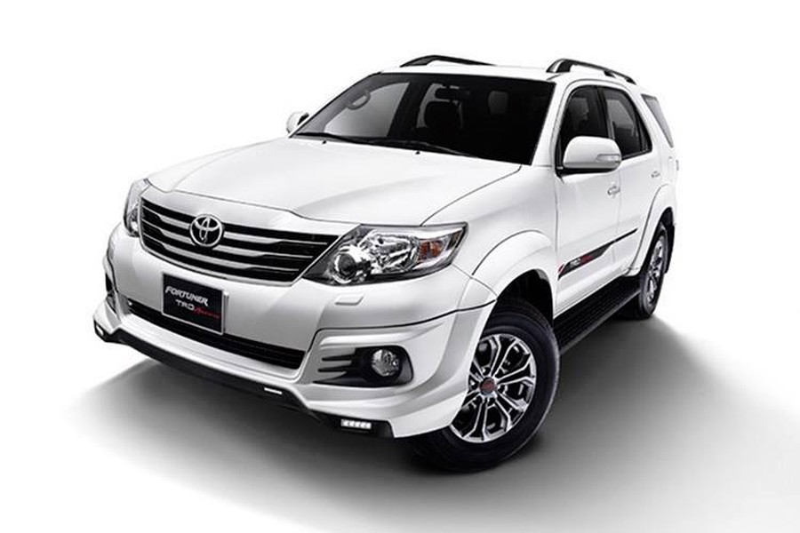 Trên phiên bản Fortuner TRD Sportivo 2015, Toyota đã tập trung nâng cấp ngoại hình của Fortuner để "làm mới" lại dòng xe này theo hướng thể thao hơn.