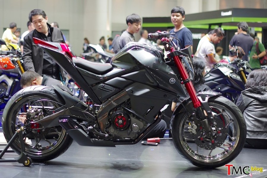 Trên thực tế, Hyper Slaz là một bản độ tương đối nhẹ nhàng từ mẫu naked bike phân khối nhỏ, giá rẻ  Yamaha M-Slaz, chỉ lược bớt các chi tiết thừa và thay vào đó là những "đồ chơi" nổi bật hơn.