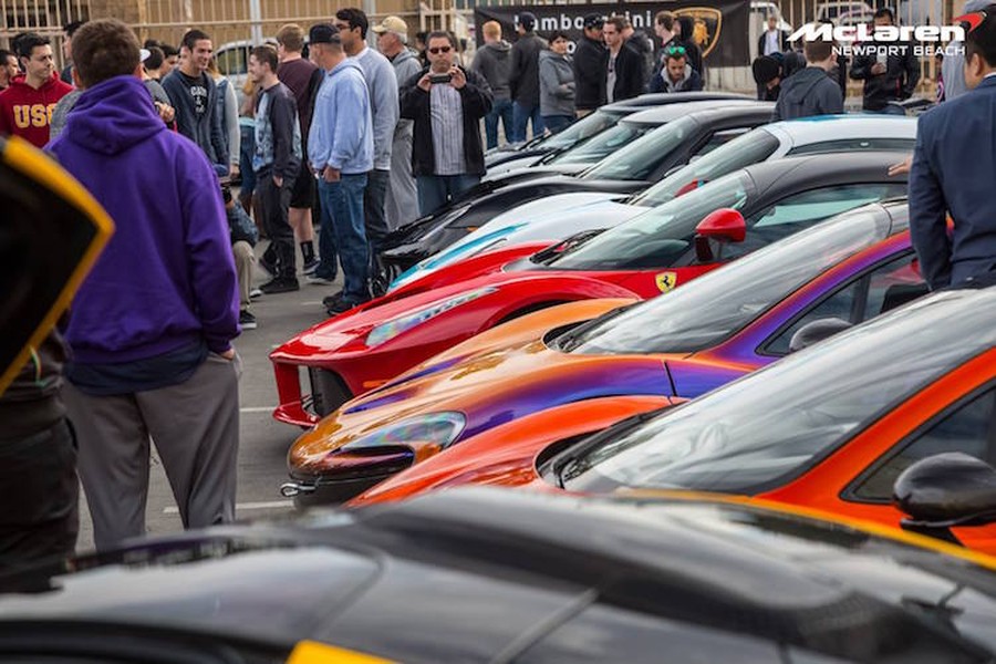 Supercar Show là sự kiện gặp gỡ của những chủ sở hữu  siêu xe đỉnh cao tại khu vực bãi biển Newport Beach - California ở Mỹ, được tổ chức định kỳ hàng tháng bởi đại lý McLaren tại đây.