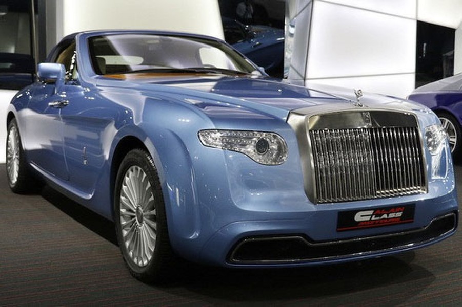 Hãng  siêu xe sang Rolls-Royce và Pininfarina đã khiến giới chơi xe trên thế giới phải “đứng ngồi không yên” khi vén màn “Kiệt tác” mang tên Hyperion. Chiếc xe đặc biệt Rolls-Royce Hyperion đang được chào bán tại một đại lý cao cấp ở Các Tiểu vương quốc Ả Rập thống nhất với giá bán lên tới 2,39 triệu USD (tương đương khoảng hơn 54 tỷ đồng).