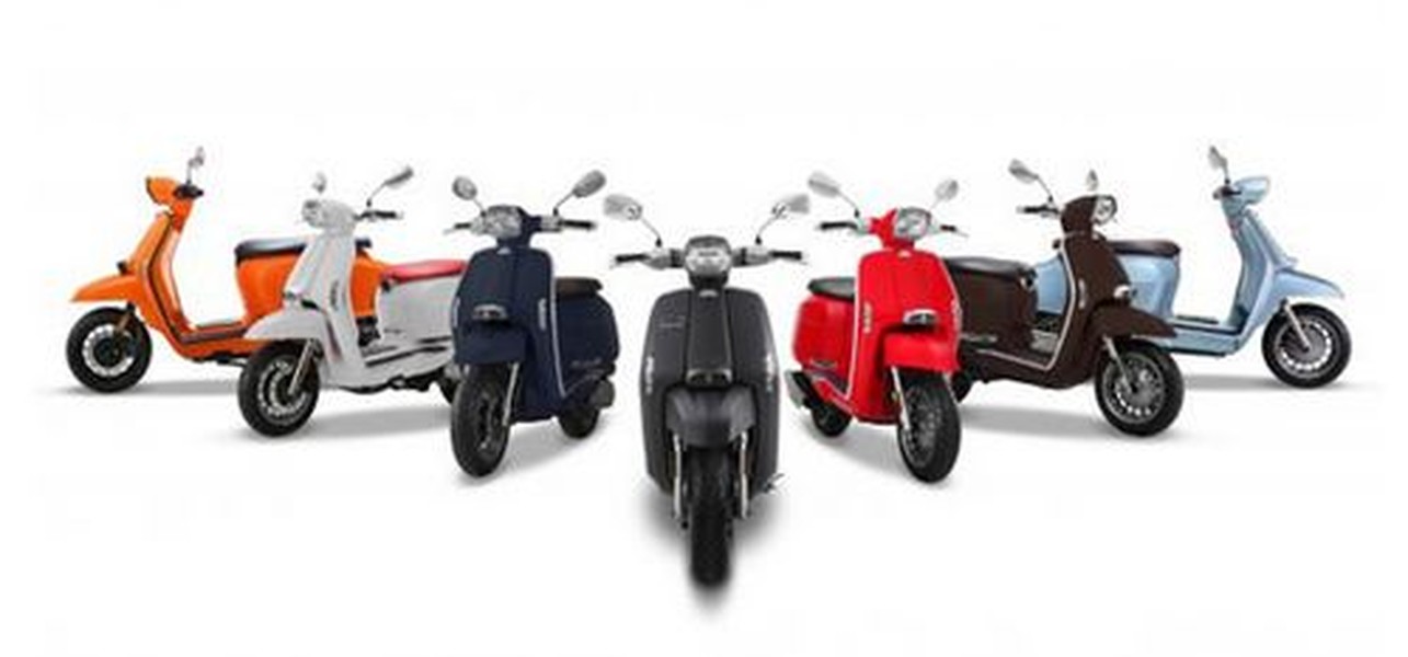 Xuất hiện trước công chúng lần đầu tiên tại EICMA 2017 vừa qua,  hãng xe máy Lambretta đã hợp tác với hãng thiết kế KISKA để sản xuất một mẫu xe tay ga mới hiện đại với ba biến thể gồm: V50 Special, V125 Special và V200 Special.