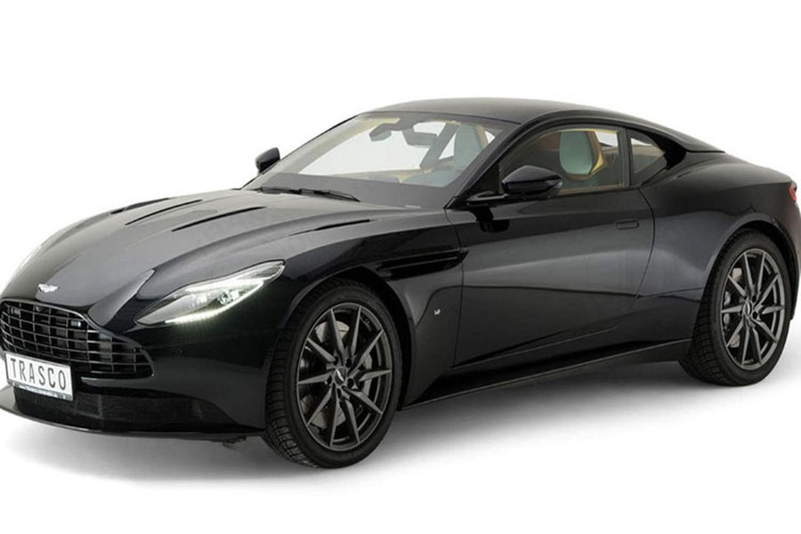 Chiếc  xe Aston Martin DB11 2018 được bọc lớp giáp chống đạn bàn tay gia cố tài ba của hãng bọc thép hàng đầu nước Đức - Trasco. Xe phát triển từ concept bọc giáp hạng nhẹ A-Kip (chống bắt cóc) giúp bảo vệ xe trước tấn công súng ngắn, bắt cóc, trộm xe hoặc trộm đồ có giá trị.