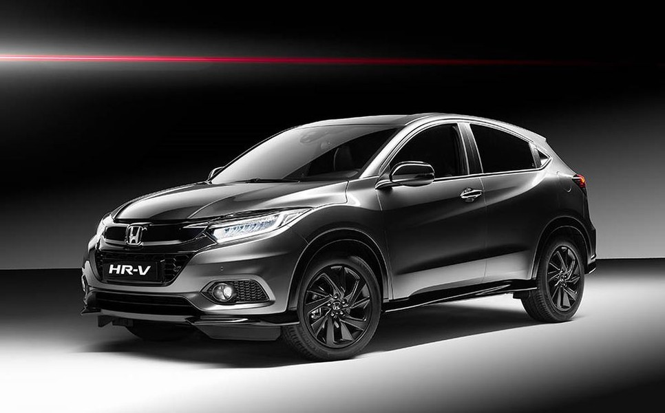 Phiên bản thể thao  Honda HR-V Sport 2019 vừa được Honda Châu Âu công bố. Ở thế hệ mới, Honda HR-V Sport không chỉ cá tính hơn về thiết kế mà còn mạnh hơn nhờ động cơ 1.5L VTEC Turbo lần đầu tiên có trên dòng xe này.