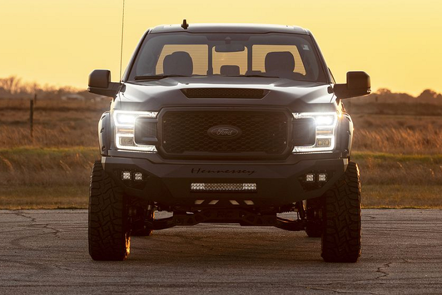 Mỗi chiếc  Ford F-150 Venom 775 mới sẽ bắt đầu vòng đời như một chiếc F-150 với khối động cơ V8 Coyote 5.0 lít thông thường, sản sinh công suất 395 mã lực. Nhà độ tại Texas này sau đó nâng cấp khối động cơ và lắp thêm một bộ siêu nạp 2.9 lít, bộ làm mát khí nạp nước và không khí, bộ xử lí khí thải lưu lượng cao, kim phun nhiên liệu nâng cấp, hệ thống nhiên liệu nâng cấp và bộ ống xả bằng thép không gỉ.