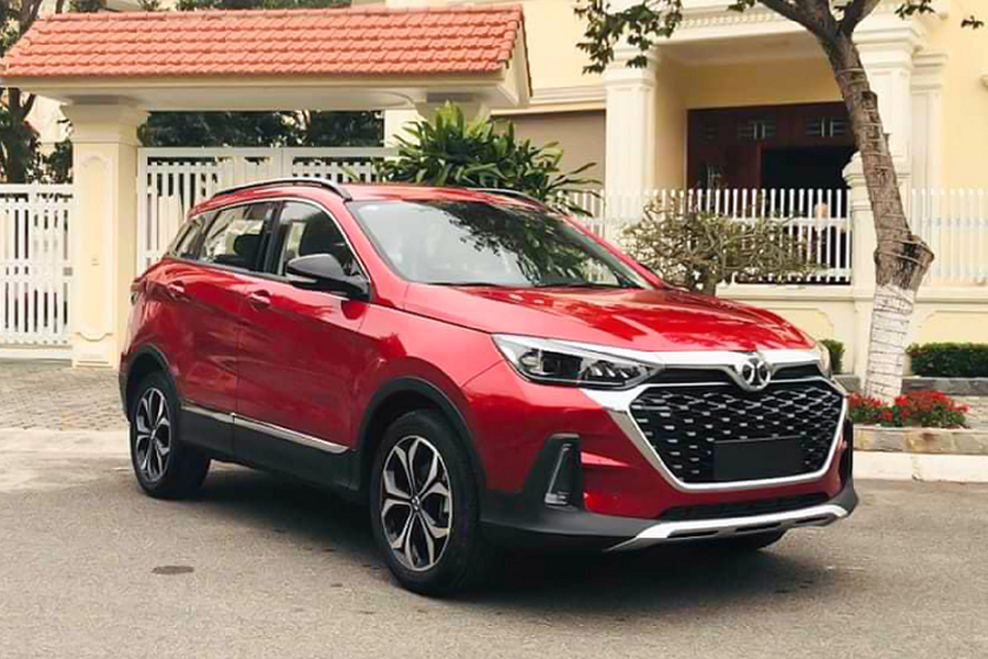 Mẫu xe  BAIC X55 tại Việt Nam mang kích thước khá lưng chừng nằm giữa những mẫu CUV hạng B như Hyundai KONA và CUV hạng C như Hyundai Tucson. BAIC X55 mang kích thước (DxRxC) lần lượt: 4.480 x 1.809 x 1.680 mm và đi cùng với chiều dài cơ sở 2.665 mm.