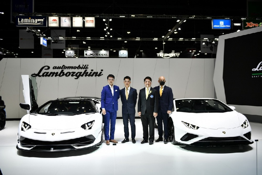 Triển lãm Bangkok Motor Show 2020 đã khai mạc vào ngày 15 tháng 7 năm 2020 sau khoảng 4 tháng tạm hoãn vì dịch Covid-19. Mặc dù thiếu vài hãng xe tham dự nhưng nhìn chung, 25 thương hiệu có mặt tại triển lãm xe lớn nhất Đông Nam Á cũng mang đến màn trình diễn ấn tượng cho người xem. Khỏi phải nói giới mê xe tại Thái vui mừng đến chừng nào khi ghé thăm gian hàng của  hãng siêu xe Lamborghini.