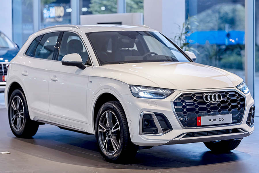 Trong hơn một thập kỷ qua, Audi Q5 đã có một vị trí vững chắc trong phân khúc SUV cỡ trung hạng sang. Sự cân bằng hoàn hảo giữa kiểu dáng, tính thực dụng và hiệu suất vận hành đã khiến mẫu xe này được ưa chuộng trên toàn cầu với hơn 1,6 triệu chiếc sau khi ra mắt từ năm 2009. Tại Việt Nam cũng vậy, các khách hàng đánh giá cao  Audi Q5 hạng sang ngay từ khi ra mắt. 