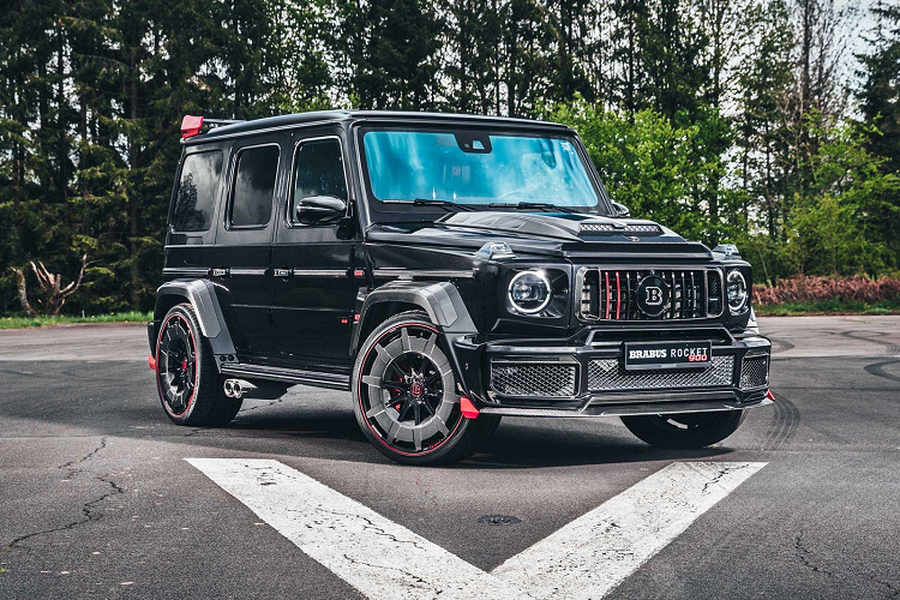  Brabus Rocket 900 mới được độ dựa trên Mercedes-AMG G63 là một mẫu xe như vậy, chiếc xe sở hữu bộ bodykit khác biệt so với những gói độ Brabus trước dây dành cho dòng G-Class thế hệ mới. Hơn hết, Brabus cũng sẽ chỉ sản xuất đúng 25 chiếc xe thuộc dòng này.