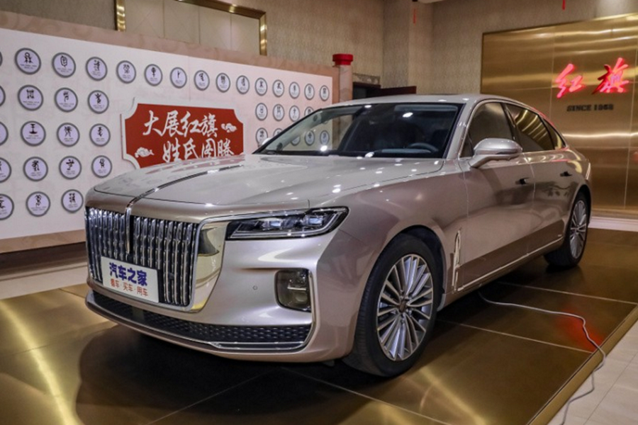  Hồng Kỳ H9 Trung Quốc hay Hongqi H9 là mẫu sedan hạng sang lần đầu tiên trình làng vào hồi tháng 1 năm ngoái. Sau hơn 1 năm, mẫu xe này tiếp tục được bổ sung phiên bản mới với động cơ xăng 2.5L.