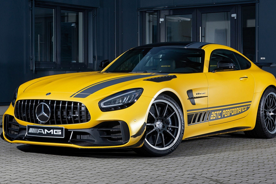 BSTC Performance vừa giới thiệu bản độ dựa trên mẫu xe thể thao hai cửa nổi tiếng  Mercedes-AMG GT R thế hệ mới. Mẫu xe có màu ngoại thất vàng bắt mắt cùng bộ decal thể thao.