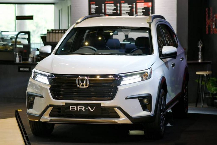  Honda BR-V  Trong năm 2023, Honda sẽ chính thức tham gia phân khúc MPV 7 chỗ cỡ nhỏ với  Honda BR-V 2023 mới. Gần đây, có thông tin Honda BR-V đã chính thức cập cảng Việt Nam và sẽ trình làng trong quý II tới.