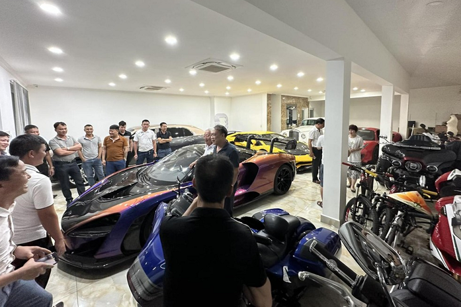 Sau khi sang Thụy Điển để xem việc sửa chữa mẫu siêu xe triệu đô Koenigsegg Regera của mình ra sao, đại gia Hoàng Kim Khánh đã về đến Việt Nam và nhanh chóng thông báo tin vui về việc sắp tổ chức 1  sự kiện siêu xe trăm tỷ hoành tráng, đây sẽ là phát súng mở đầu cho năm 2023 hứa hẹn sẽ có vài sự kiện siêu xe khác của đại gia quê Hải Dương.