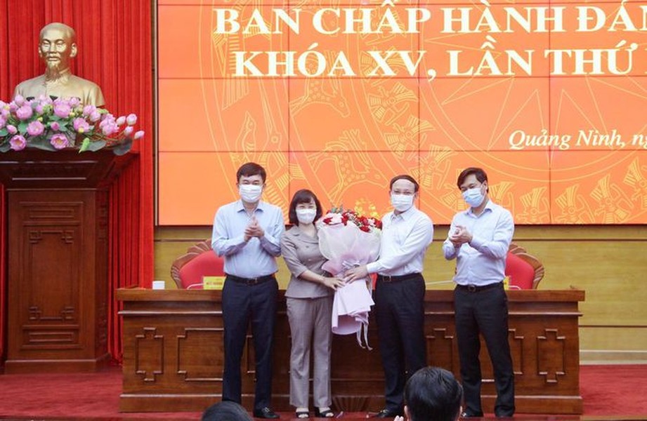 Ngày 24/8, Ban Chấp hành Đảng bộ tỉnh Quảng Ninh khóa XV tổ chức hội nghị lần thứ 15 để kiện toàn chức danh Phó Bí thư Tỉnh ủy khóa XV, nhiệm kỳ 2020-2025.