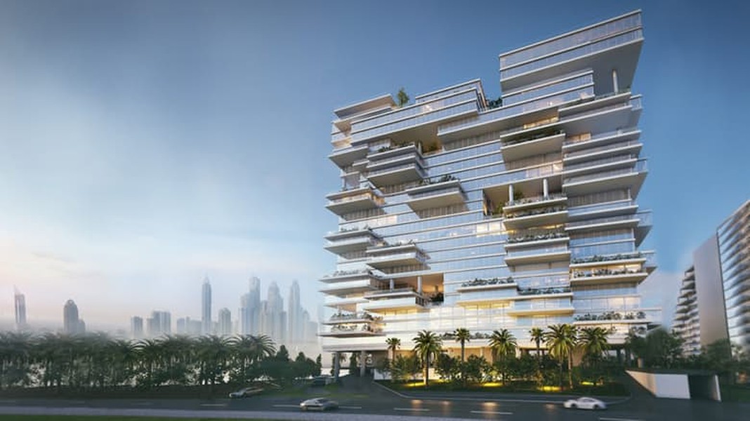 1. Palm Jumeirah’s ONE – 49.2 triệu USD Đứng dầu danh sách biệt thự đắt nhất Dubai là một căn penhouse nằm tại khu biệt thự Palm Jumeirah. Nó hiện được rao bán với giá hơn 49,2 triệu USD, dự kiến thời gian hoàn thành vào năm 2017. Nó bao gồm khoảng 13.006 m2 không gian, gồm hai tầng riêng biệt. Mỗi tầng sẽ có 7 phòng ngủ, cũng như một số khu vực trong nhà và ngoài trời được thiết kế để nghỉ ngơi và thư giãn. 