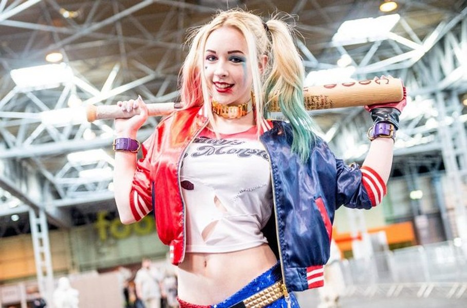  Lễ hội truyện tranh MCM Comic Con hàng năm là sân chơi của các siêu anh hùng và các nhân vật phản diện nổi tiếng. Năm nay, lễ hội được tổ chức tại Birmingham, nước Anh.