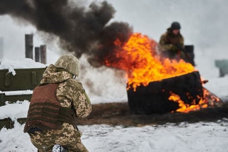 Kể từ sáng ngày 7/2, Donetsk và các vùng ngoại ô của thủ đô Cộng hòa Nhân dân Donetsk (DPR) tự xưng, đã hứng chịu các đợt pháo kích lớn từ  Lực lượng vũ trang Ukraine. 