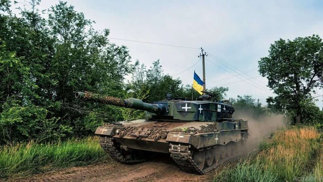 Theo tờ Bulgarian Military,  xe tăng Leopard 2 - một “tuyệt phẩm” do người Đức chế tạo (như quảng cáo của truyền thông phương Tây), được dự đoán là vũ khí quan trọng của quân đội Ukraine; hiện được cho là không được tham gia chiến đấu ở chiến trường. 