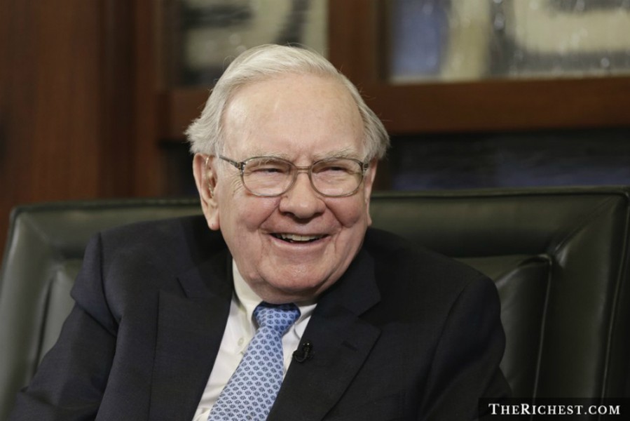  Warren Buffett: Với tài sản 63 tỷ USD, Warren Buffet là một trong những người giàu nhất thế giới, nhưng lối sống của ông lại chỉ thuộc tầng lớp trung lưu. Hiện ông đang sống trong ngôi biệt thự có giá khoảng 30.000 USD (khoảng 640 triệu đồng).