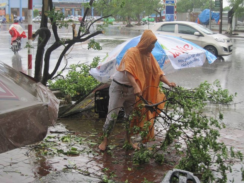 Tại Hải Phòng đến 8h sáng 16/9, bão số 3 đi qua nhưng mưa vẫn lớn.