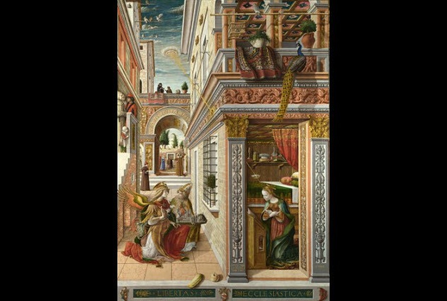 Trong bức tranh "Truyền tin với Thánh Emidius" do họa sĩ người Italy Carlo Crivelli vẽ năm 1486, một vật thể tròn phát ra chùm ánh sáng chiếu xuống Đức mẹ Đồng trinh Mary. Đây được cho là một trong những  bằng chứng về UFO trong tranh vẽ cổ xưa