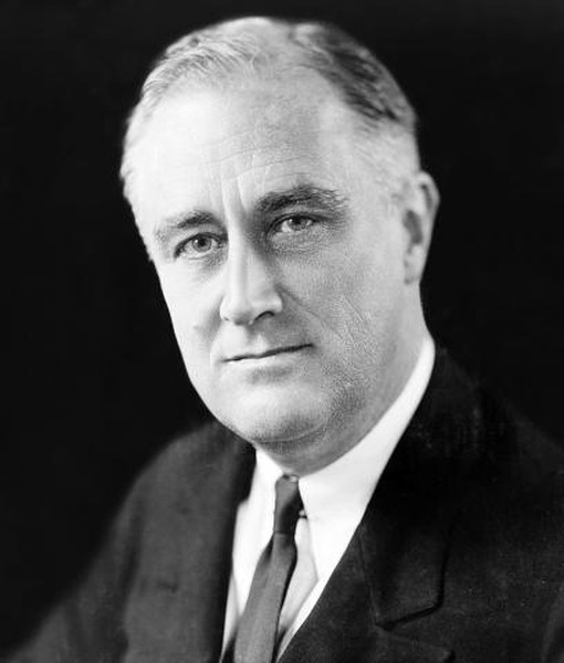  Tổng thống Mỹ Franklin D. Roosevelt được đánh giá là ông chủ Nhà Trắng có ảnh hưởng lớn nhất trong lịch sử xứ sở cờ hoa. Tổng thống thứ 32 của nước Mỹ này là chủ nhân Nhà Trắng trong 12 năm. Ông là Tổng thống duy nhất lịch sử Mỹ đắc cử 4 lần nhờ hiểu biết sâu rộng và năng lực lãnh đạo vượt trội.