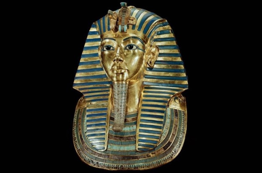 Được coi là pharaoph nổi tiếng nhất Ai Cập,  Pharaoh Tutankhamun hay còn gọi Vua Tut lên ngôi báu từ năm 8 - 9 tuổi. Ông cai trị trong vòng 10 năm và qua đời năm 1323 trước Công nguyên.