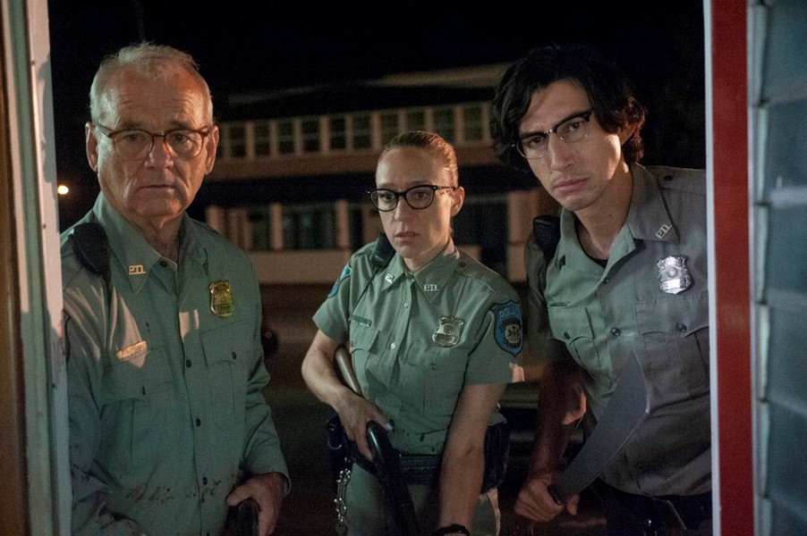 The Dead Don’t Die: Tác phẩm chiếu khai mạc  LHP Cannes 2019 gây nhiều ngạc nhiên khi đạo diễn lừng danh Jim Jarmusch bất ngờ lựa chọn đề tài xác sống để khai thác. Chuyện phim The Dead Don’t Die lấy bối cảnh tại một thị trấn yên bình, bỗng nhiên bị đám zombie khuấy động và đe dọa. Dự án của Jarmusch quy tụ nhiều ngôi sao hàng đầu Hollywood như Bill Murray, Tilda Swinton, Steve Buscemi, và Adam Driver.