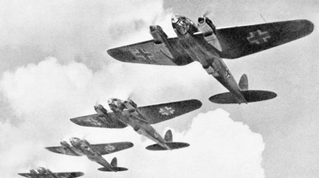 Trong Chiến tranh thế giới 2,  Không quân Đức Quốc xã (Luftwaffe) được đánh giá là một trong những lực lượng không quân mạnh nhất thế giới.