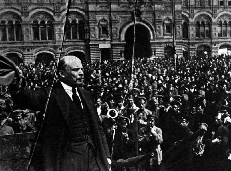  Lãnh tụ Lenin là một nhân vật nổi tiếng, được nhiều người biết đến sau Cách mạng tháng Mười Nga năm 1917. Tuy nhiên, ông cũng trở thành mục tiêu bị ám sát của thế lực thù địch.