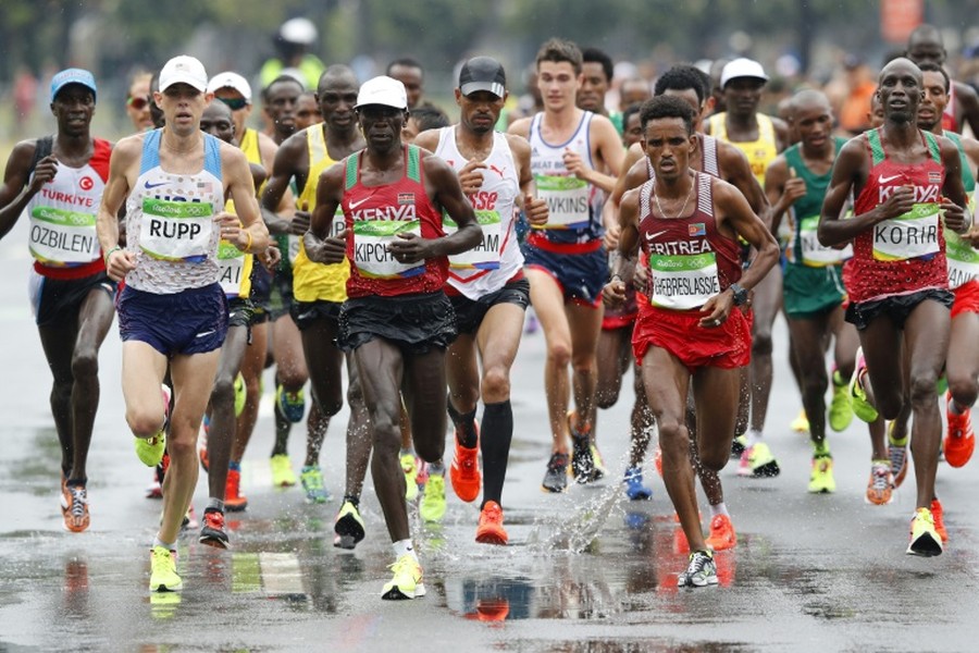  Môn chạy marathon nổi tiếng thế giới là một trong những hạng mục thi đấu quan trọng tại các kỳ Olympic. Theo các nhà nghiên cứu, môn chạy đường trường này có nguồn gốc từ Marathon - trận chiến kinh điển diễn ra năm 490 trước Công nguyên.