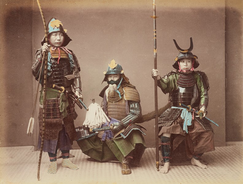  Samurai Nhật Bản là tầng lớp võ sĩ cao quý nhất ở xứ sở hoa anh đào vào hàng trăm năm trước. Họ phục vụ các shogun (tướng quân) và daimyo (lãnh chúa).