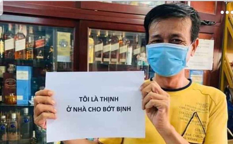 Những ngày đầu toàn xã hội  cách ly tránh dịch, dân mạng Việt thích thú với trào lưu "tên hay bay dịch". Theo đó, người chơi sẽ sử dụng tên của mình để viết một câu nói liên quan đến dịch bệnh sao cho nghe có vần có điệu.