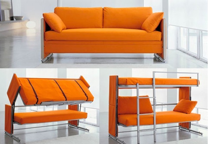 Chiếc ghế sofa có thể biến đổi thành giường tầng khi cần thiết. Đây là một trong những món  đồ nội thất tiện lợi cho không gian nhỏ hẹp.