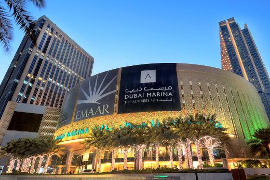 Dubai Mall, là trung tâm mua sắm lớn nhất thế giới, thu hút 75 triệu lượt người ghé thăm mỗi năm.