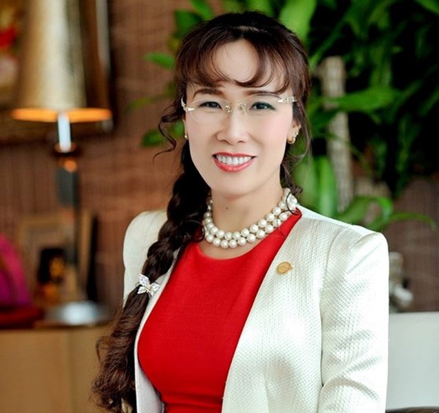 Ba nữ doanh nhân Việt Nam này là Chủ tịch kiêm CEO PNJ Cao Thị Ngọc Dung, CEO Vietjet Air Nguyễn Thị Phương Thảo và Chủ tịch TH Milk Thái Hương. Trong đó, bà Nguyễn Thị Phương Thảo là nhân vật được kỳ vọng trở thành nữ tỷ phú đô la đầu tiên của Việt Nam. Ảnh: Bà Nguyễn Thị Phương Thảo.