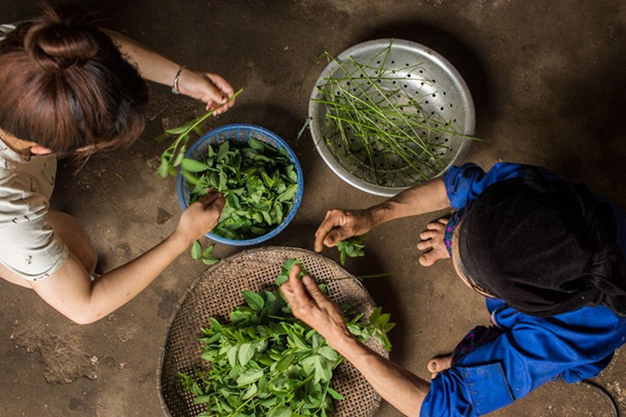 Đây là bản của  người dân tộc Tày. Mãi gần đây, người dân ở đây mới được sử dụng điện.