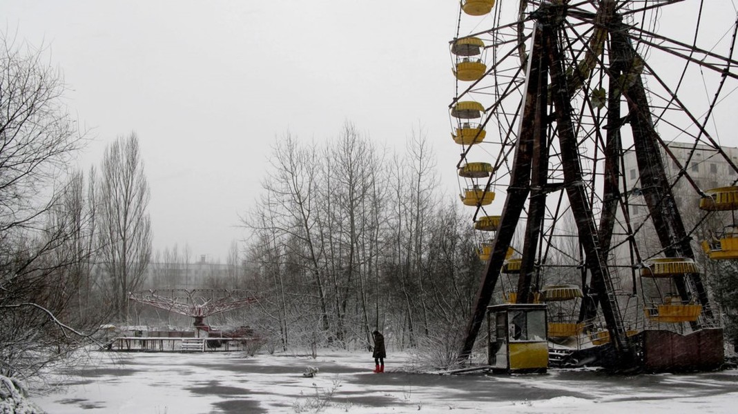 Pripyat, Ukraine: Thành phố Pripyat là nơi sinh sống của 49.000 người cho tới khi toàn bộ dân chúng phải di tản sau thảm họa hạt nhân Chernobyl năm 1986.  Thành phố ma này đã bị thiên nhiên xâm lấn và trở thành một điểm tham quan hút khách. Ảnh: Unknownworld.