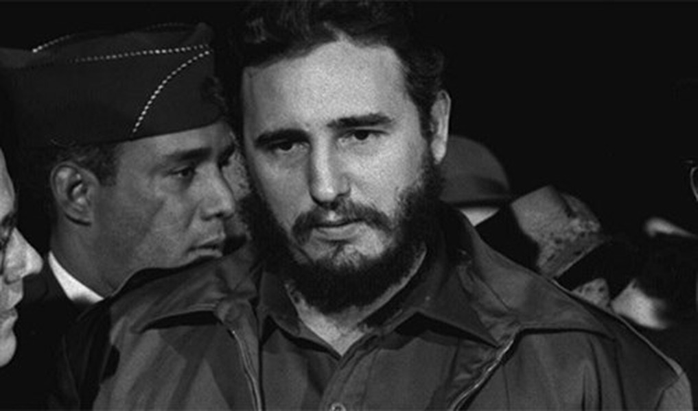 Chủ tịch Cuba  Fidel Castro là một trong những nhà lãnh đạo có ảnh hưởng lớn và là người lãnh đạo con thuyền Cách mạng Cuba tiếp tục tiến lên. Ông chèo lái con thuyền xây dựng, phát triển đất nước Cuba theo con đường chủ nghĩa xã hội.