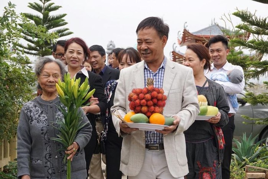 Tiết  Thanh minh năm 2024 bắt đầu vào ngày 4/4 dương lịch (tức 26/2 âm lịch). Đây là một trong những ngày lễ quan trọng trong đời sống văn hóa, tinh thần của người Việt, để mọi người thể hiện đạo lý uống nước nhớ nguồn, bày tỏ lòng thành kính với tổ tiên. Ảnh minh họa Internet.