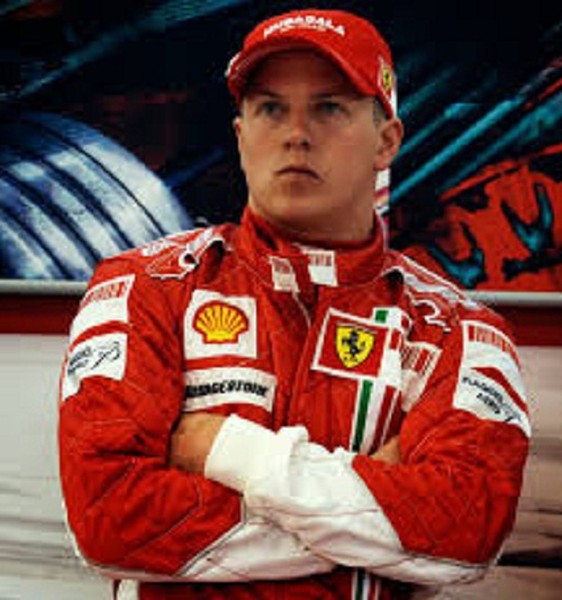 Cựu vô địch công thức 1 Kimi Raikkonen của đội đua Ferrari đã vinh dự được là người chạy thử nghiệm siêu xe mới nhất LaFerrari.