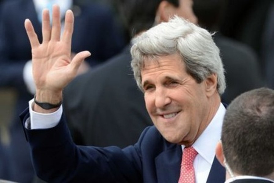 Trước khi đảm trách vai trò ngoại trưởng Mỹ, ông John Kerry đã nhiều lần tới Việt Nam trên những cương vị khác nhau. Có thể nói Việt Nam là mảnh đất mà  ngoại trưởng Mỹ John Kerry có rất nhiều duyên nợ trong cuộc đời và sự nghiệp của mình.