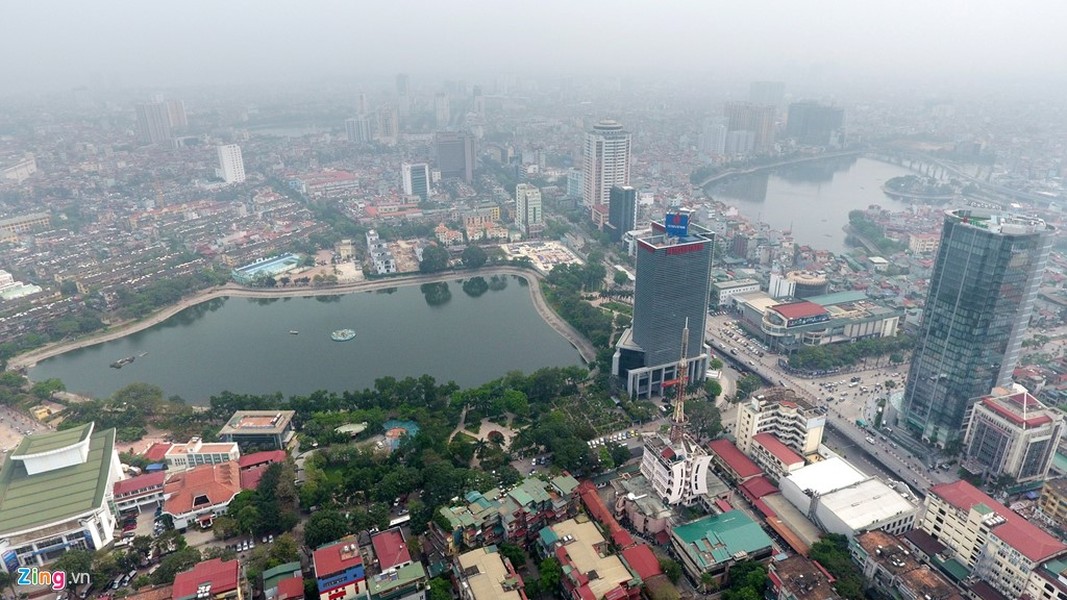  Hồ Thành Công rộng 2.000 m2, nằm trong Công viên Indira-Gandhi, thuộc phường Thành Công, quận Đống Đa (Hà Nội).