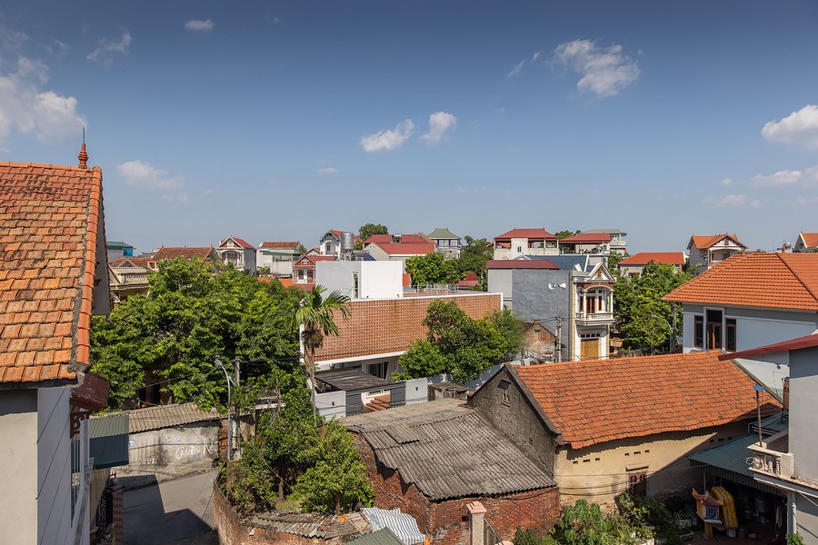 Không gian thoáng và mở, hài hoà với thiên nhiên là những ấn tượng của căn nhà tại vùng nông thôn tỉnh Vĩnh Phúc.