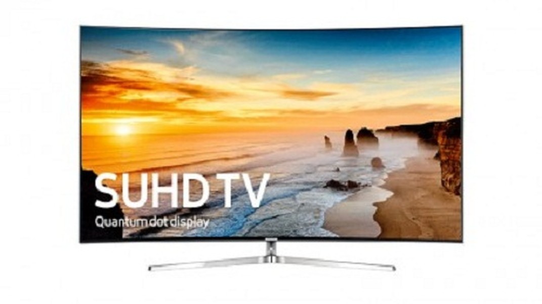 Với thiết kế cong tối giản, Samsung KS9500 là một trong những mẫu ti vi 4K có khả năng hiển thị hình ảnh sắc nét đến ấn tượng. Sản phẩm hỗ trợ HDR với công nghệ chấm lượng tử Quantum Dot mang đến nhiều cấp độ ánh sáng cho người xem.