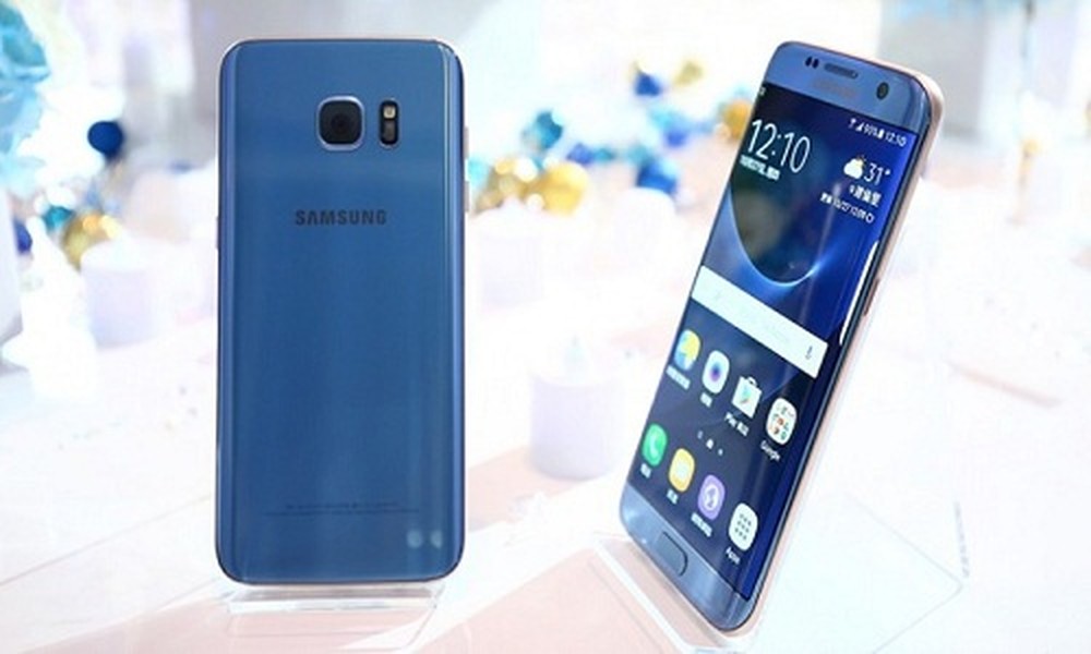 Samsung Galaxy S7 edge là sản phẩm đi đầu với thiết màu xanh coral nhã nhặn. Ảnh: Tech Times.