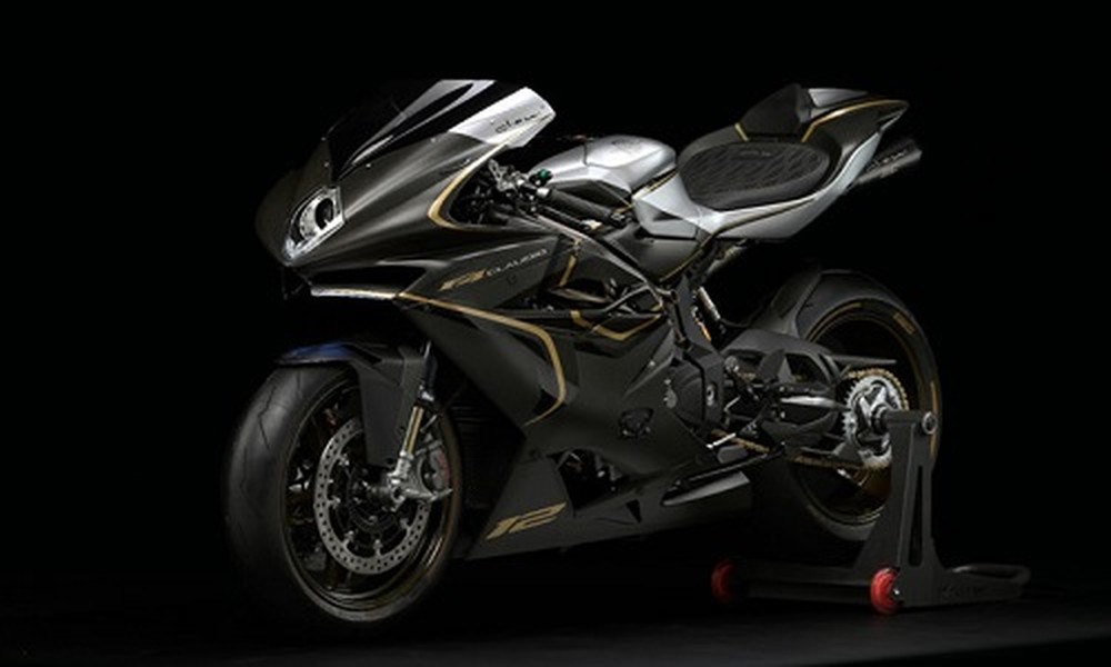  MV Agusta vừa tung ra chiếc F4 phiên bản đặc biệt mang tên Claudio Castiglioni Edition, như một lời tri ân đối với những đóng góp của Claudio Castiglioni. Bên cạnh sức mạnh hàng đầu trong giới superbike, MV Agusta F4 Claudio Castiglioni Edition còn sở hữu những công nghệ đỉnh cao hiện nay. Đây cũng là phiên bản cuối cùng của dòng superbike biểu tượng F4 trước khi MV Agusta phát triển dòng xe mới.