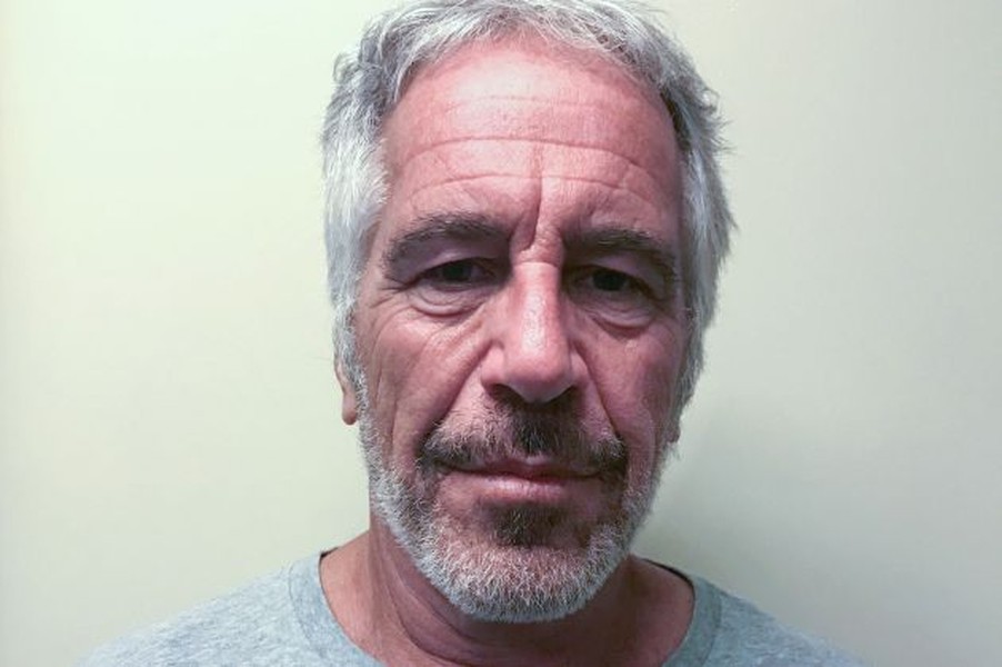 Đầu tháng 7 vừa qua, dư luận Mỹ chấn động khi  tỷ phú Jeffrey Epstein dính cáo buộc tổ chức mại dâm trẻ vị thành niên suốt hơn 1 thập kỉ.