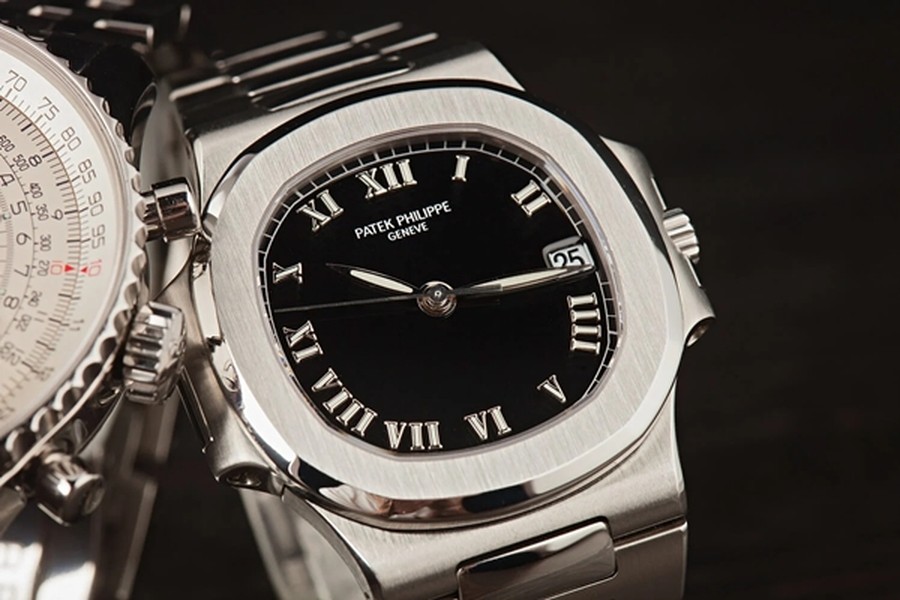  Đồng hồ Patek Philippe là một trong những thương hiệu nổi tiếng thế giới với giá trị đắt đỏ lên đến hàng chục triệu USD. Ảnh: Bobswatches