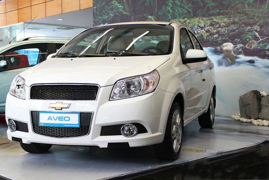 Chevrolet Aveo là điểm sáng của mẫu xe "có thương hiệu" trang bị hộp số tự động nằm trong phân khúc xe sedan dưới 500 triệu đồng tại Việt Nam ra mắt vào 2013.