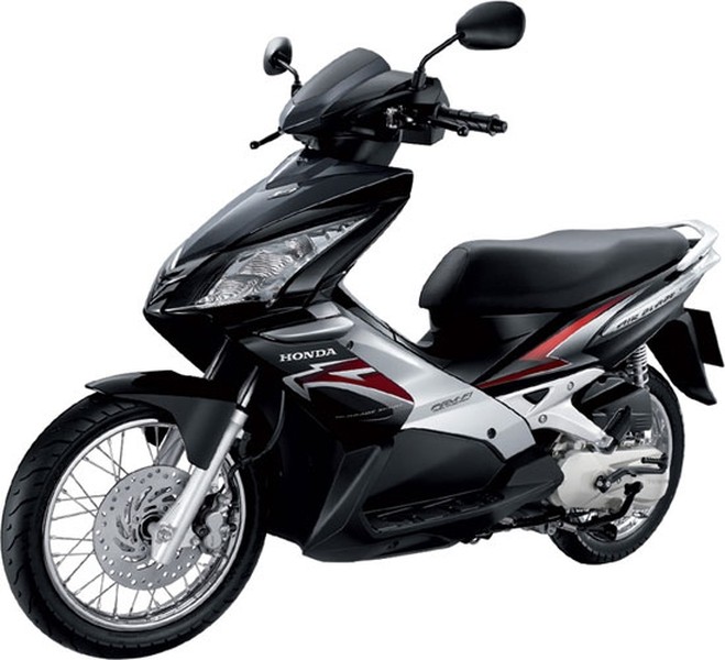 Vào năm 2009, Honda Thái Lan ra mắt  phiên bản AirBlade i 2009 sở hữu nhiều tính năng và thiết kế đẹp mắt. Thời điểm đó, AirBlade là dòng xe ăn khách trên thị trường Việt với kiểu dáng thời thượng, giá cả hợp “túi tiền”.